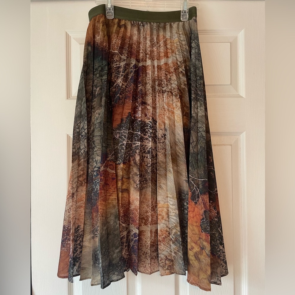 Lalipop Designs flowy printed below knee skirt